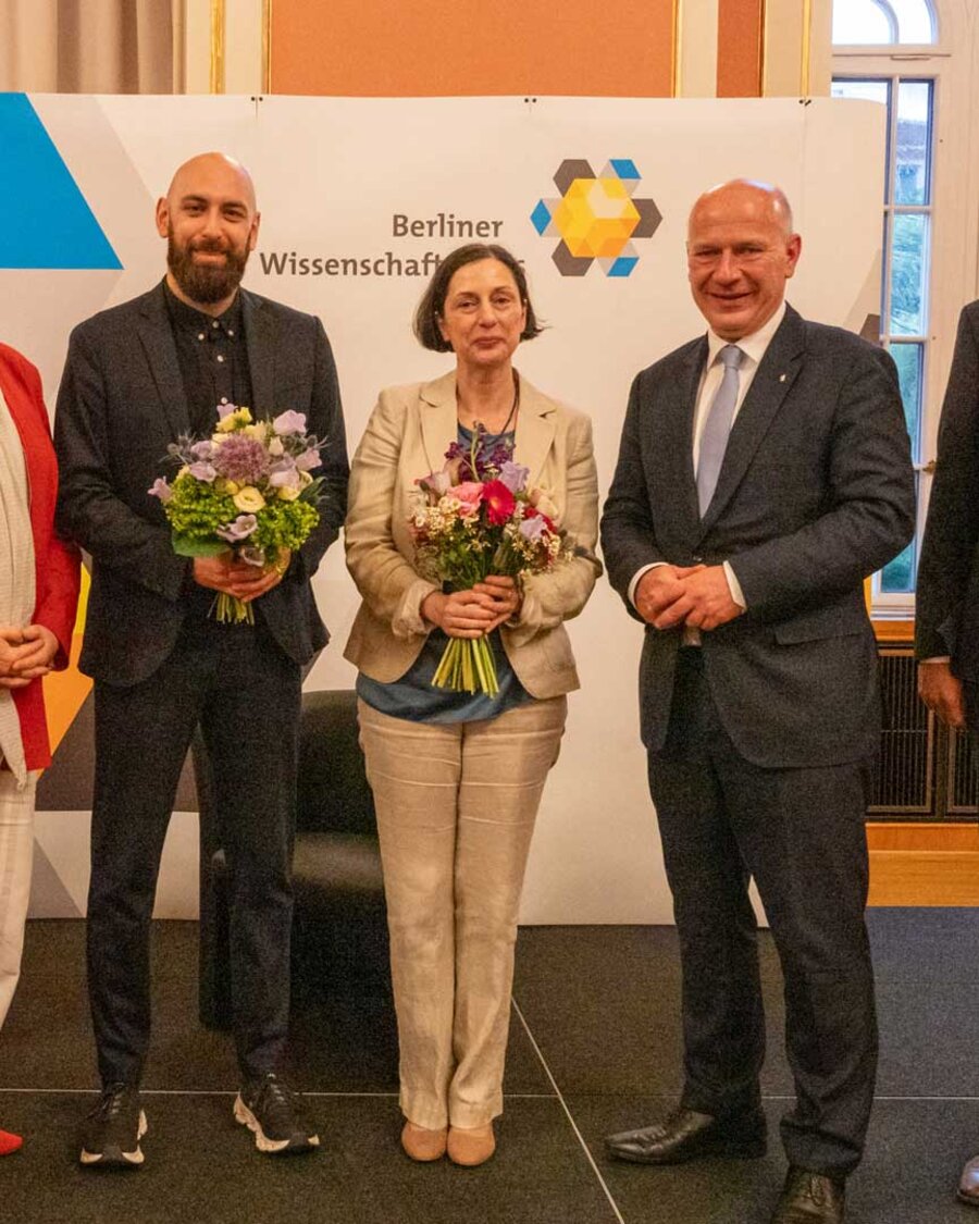 Preisverleihung Berliner Wissenhschaftspreis 2023, Wissenschaftssenatorin Dr. Ina Czyborra, Prof. Dr. Dr. h.c. Artemis Alexiadou, Dr.Dr. Kerem Böge, Kai Wegener, Regierender Bürgermeister von Berlin