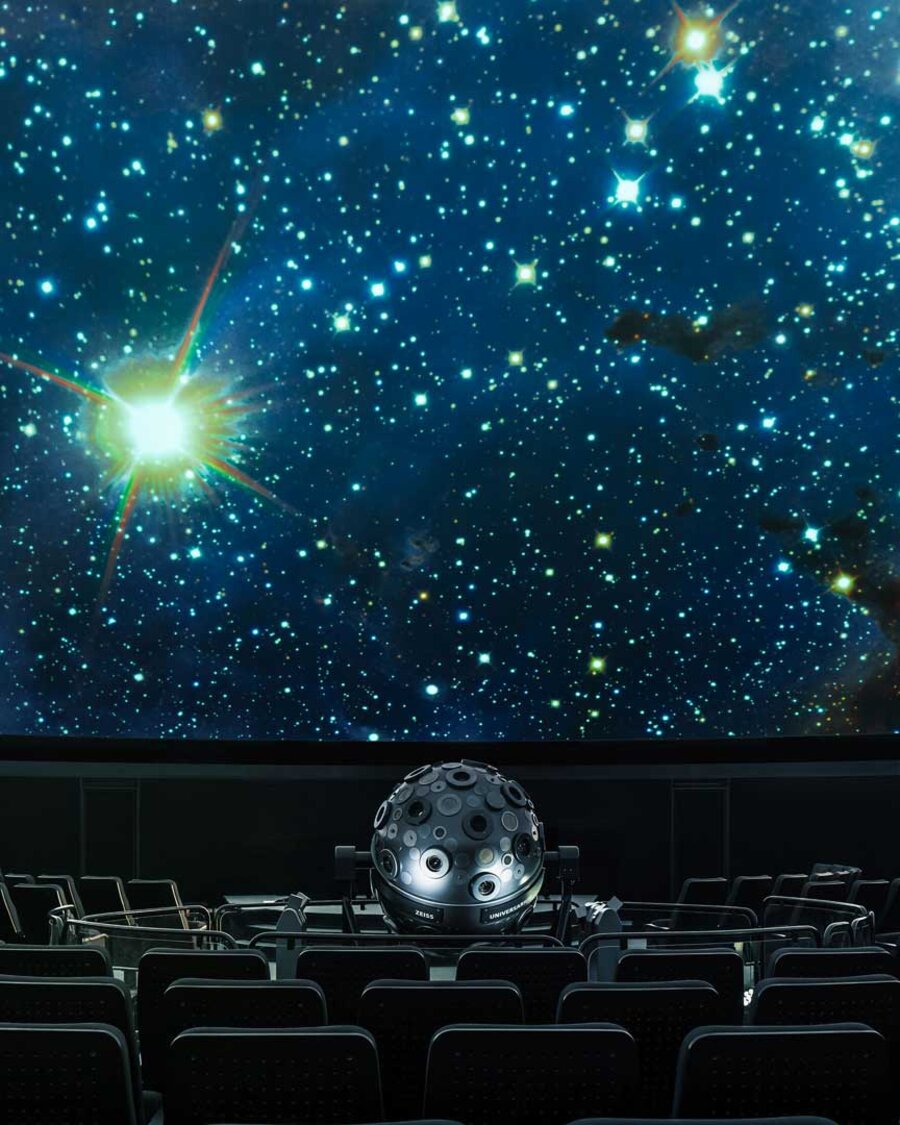 Planetariumssaal des Zeiss-Großplanetariums Berlin; Brain City Berlin