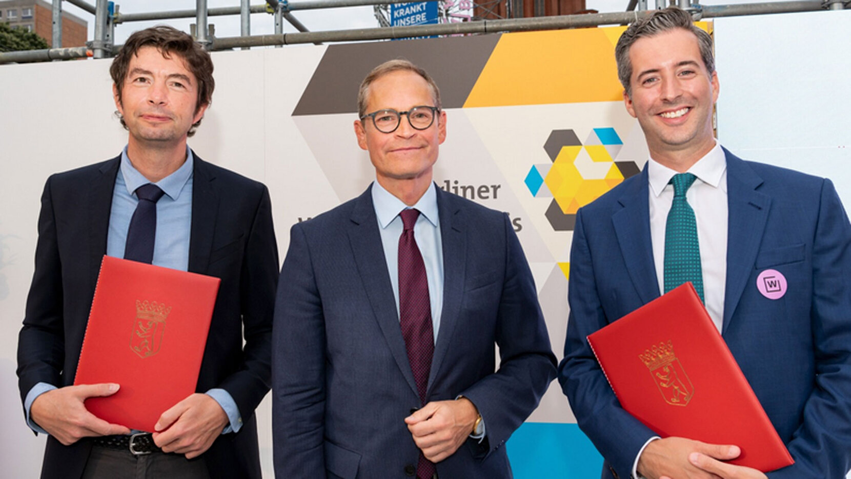 Der Regierende Bürgermeister, Michael Müller, mit den Preisträgern des Wissenschaftspreises 2020